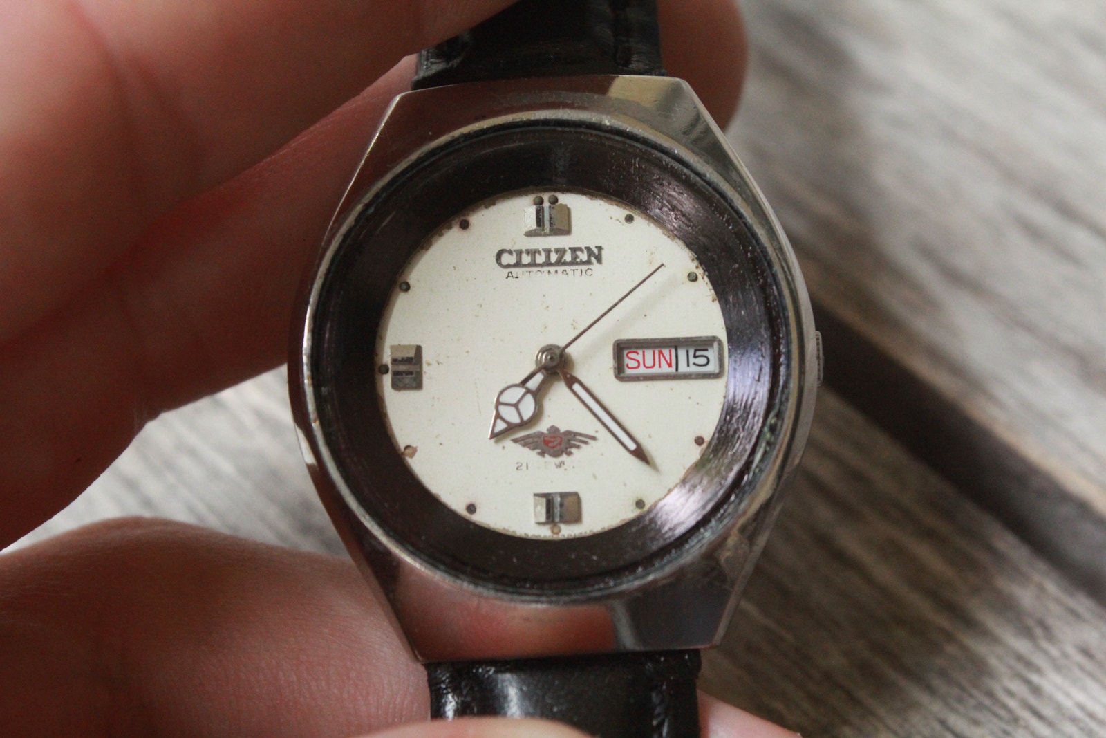 Vintage 1973 Citizen Automatic Mens Silver Watch WDaydate  White Accents